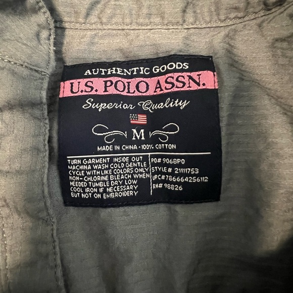 Gray Tunic Blouse Size Medium (small stain on back - see photos) - Picture 3 of 8